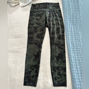 Lululemon wunder under tights